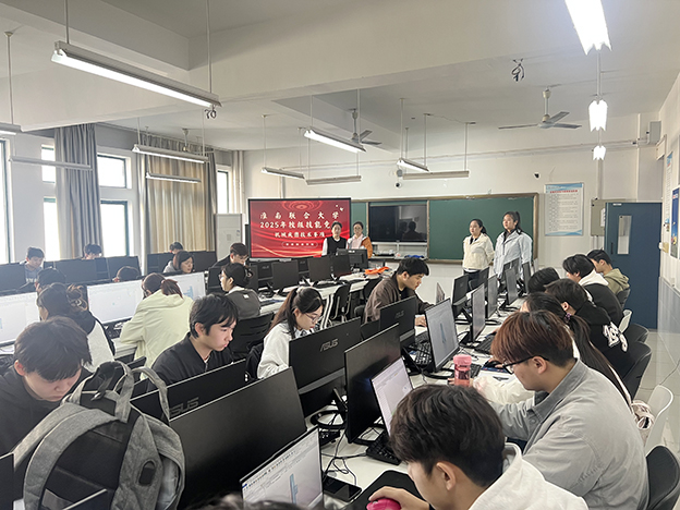 比赛现场图 拷贝.jpg